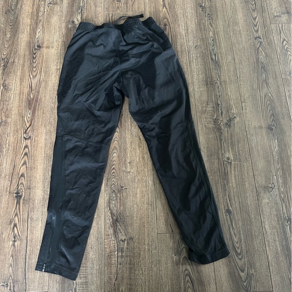 Men’s Under Armour Pants - Picture 2 of 2